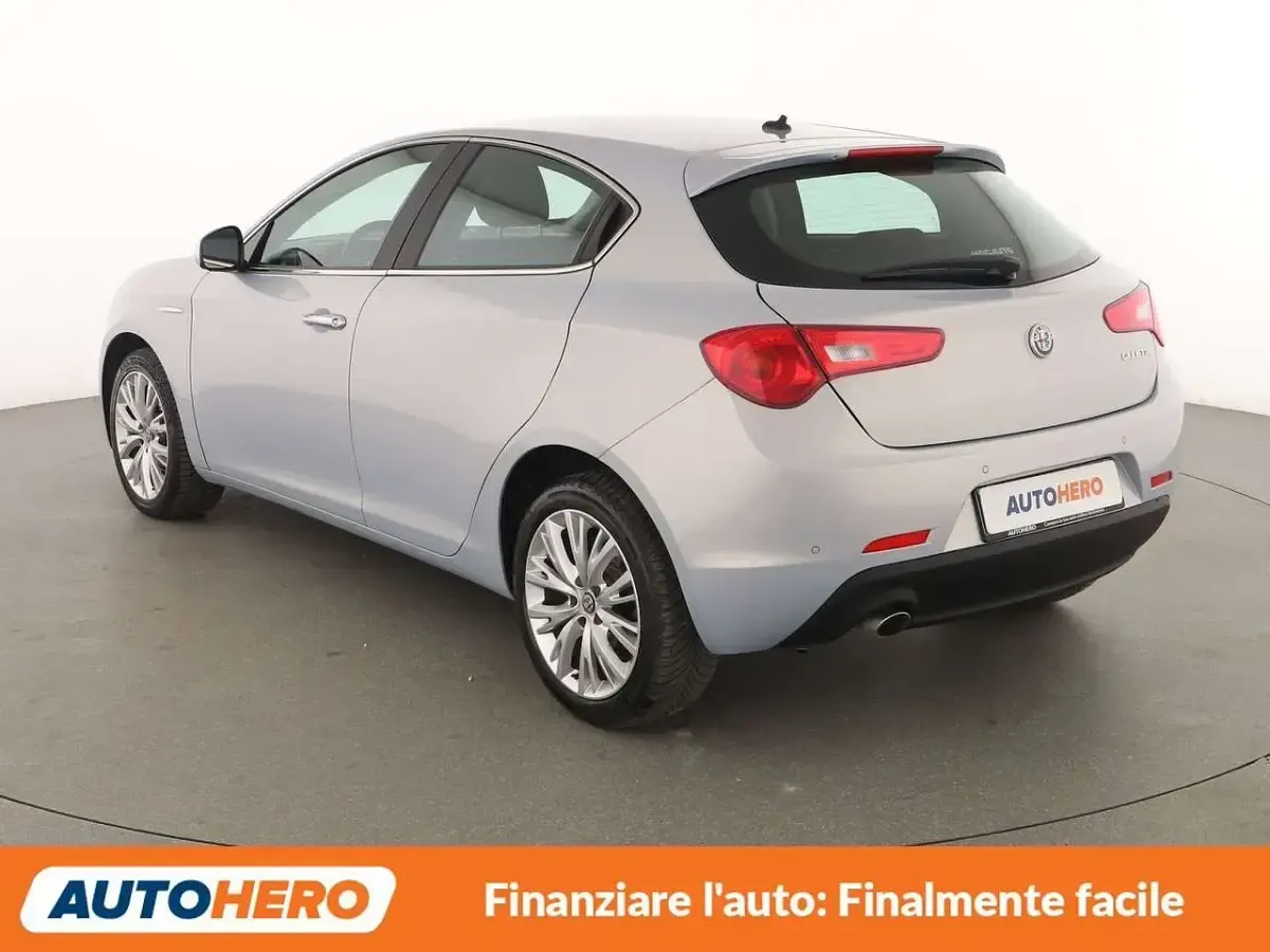 Usata Alfa Romeo Giulietta Super 120 CV (88 kW) 2017 Argento Utilitaria