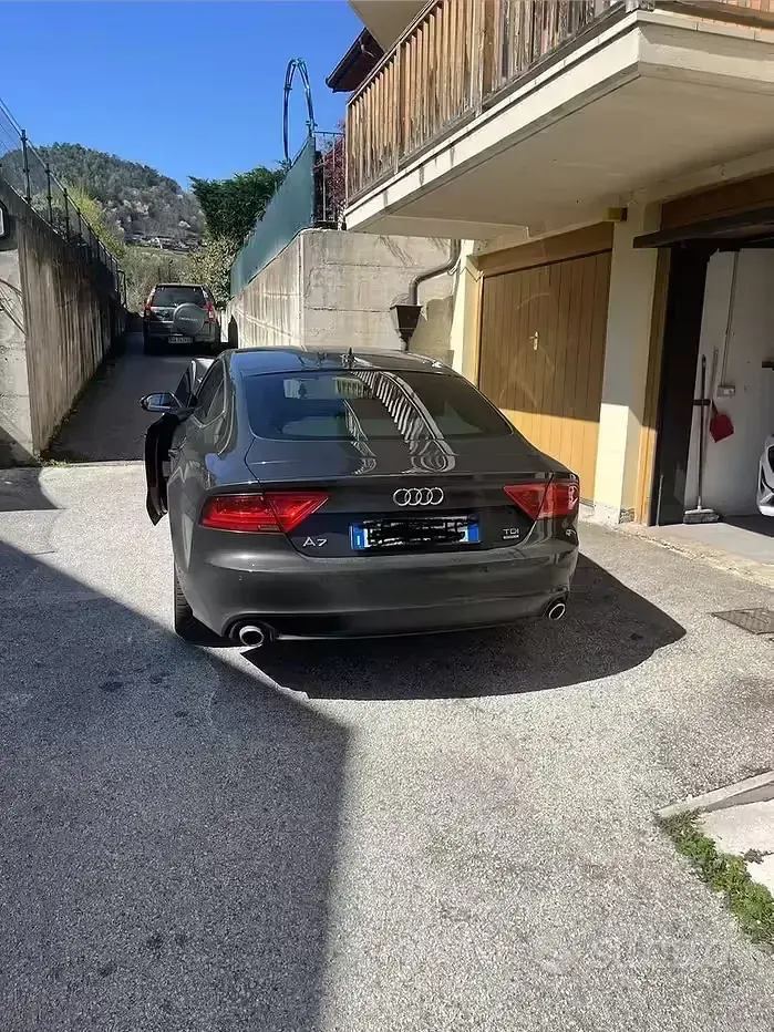 Usata Audi A7 245 CV (180 kW) 2012 Nero Utilitaria