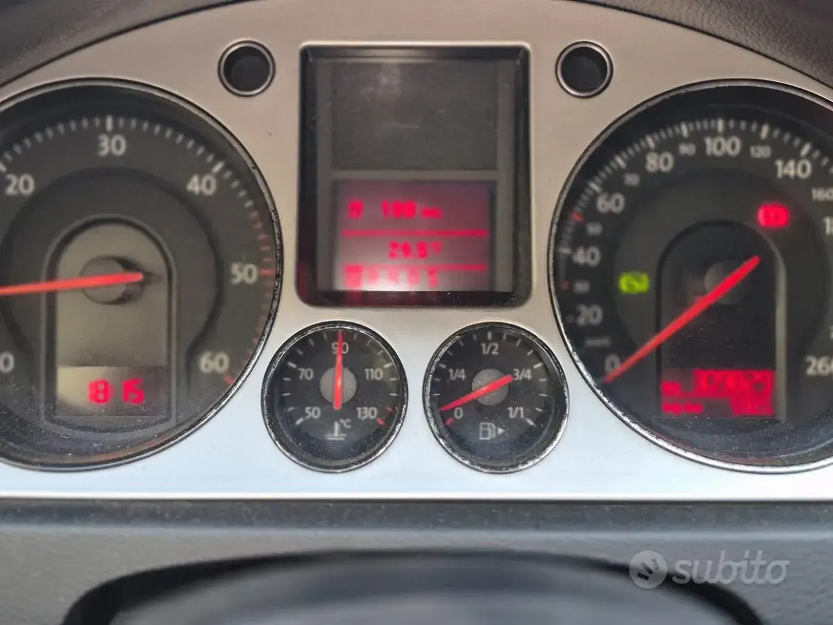 Usata VW Passat 110 CV (80 kW) 2008 Nero Berlina
