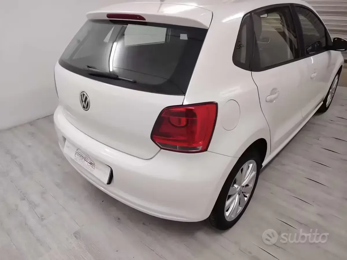 Usata VW Polo Trendline 60 CV (44 kW) 2012 Bianco Utilitaria