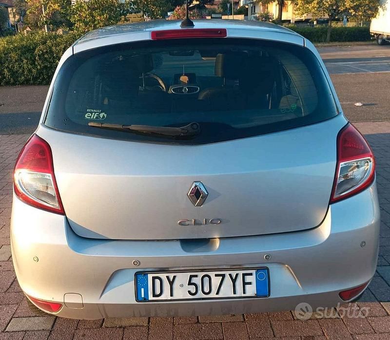 Usata Renault Clio II 2009 Grigio Utilitaria