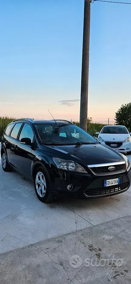 Usata Ford Focus 109 CV (80 kW) 2010 Nero Berlina
