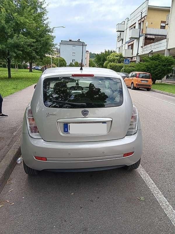 Usata Lancia Ypsilon 75 CV (55 kW) 2010 Utilitaria