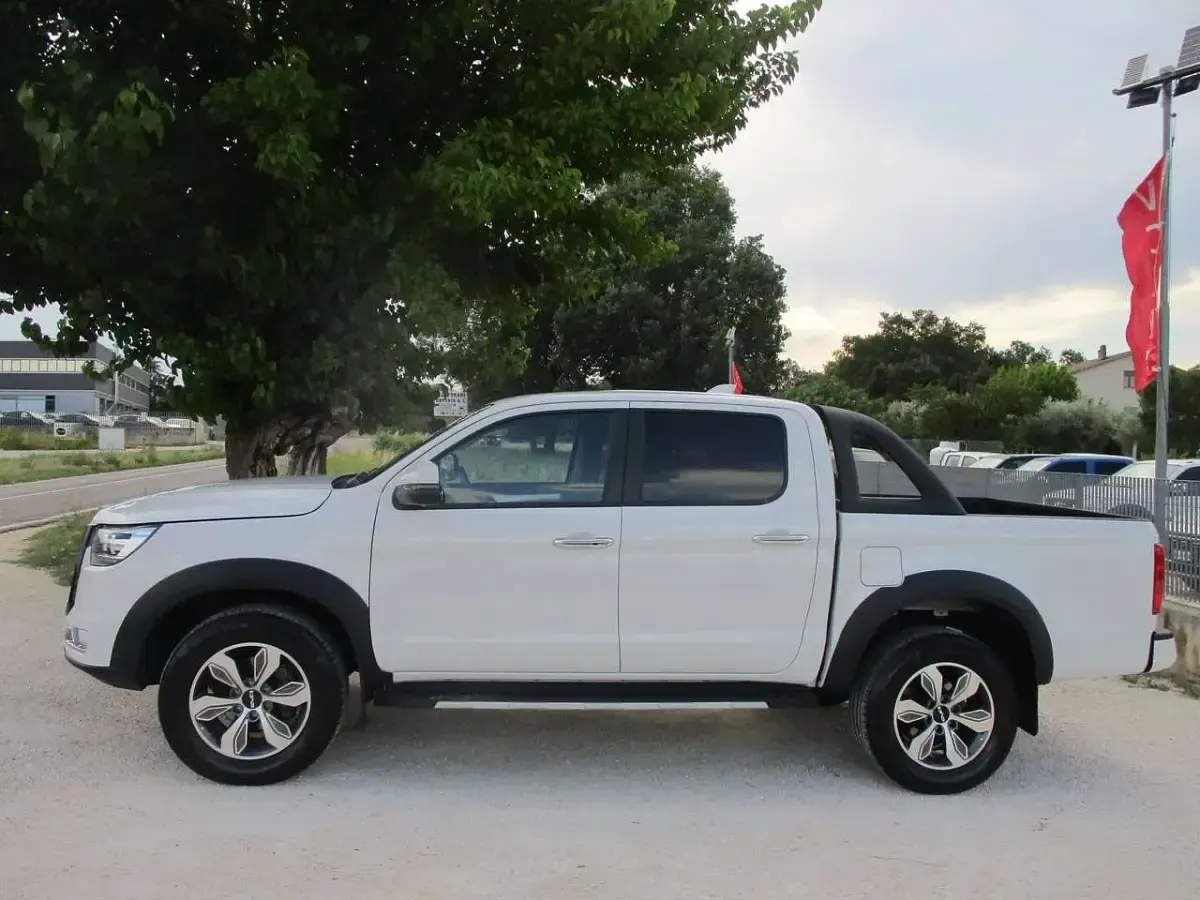 Usata EVO Cross 4 136 CV (100 kW) 2025 Bianco Pick-up