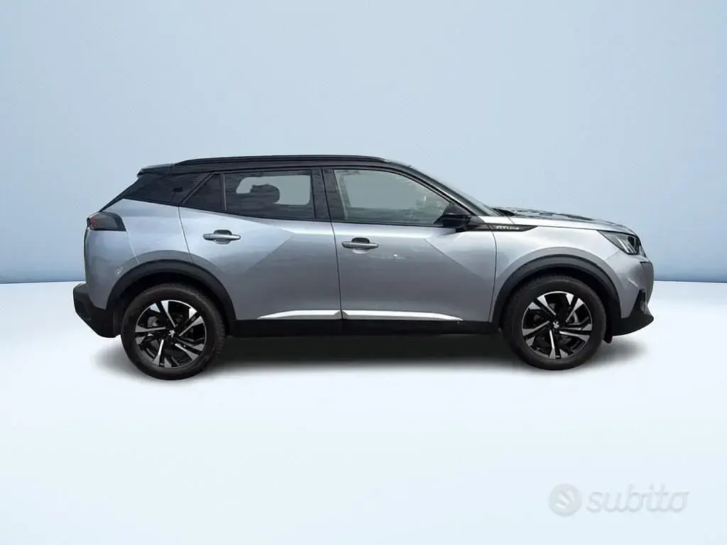 Usata Peugeot 2008 GT-line 102 CV (75 kW) 2020 Grigio metallizzato SUV