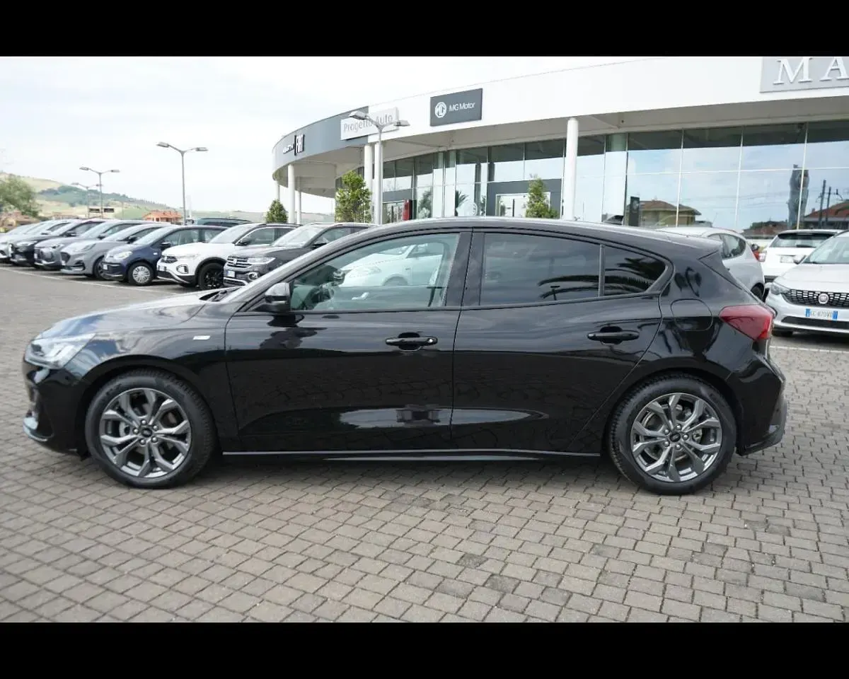 Usata Ford Focus ST-Line 116 CV (85 kW) 2024 Nero Berlina
