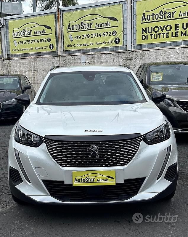Usata Peugeot 2008 Allure 110 CV (80 kW) 2022 Bianco SUV