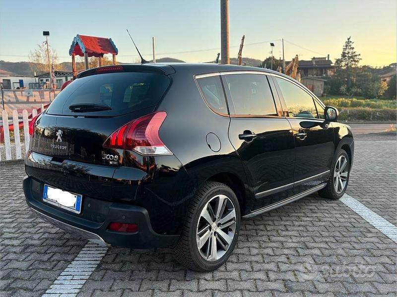 Usata Peugeot 3008 115 CV (84 kW) 2014 Nero Station wagon