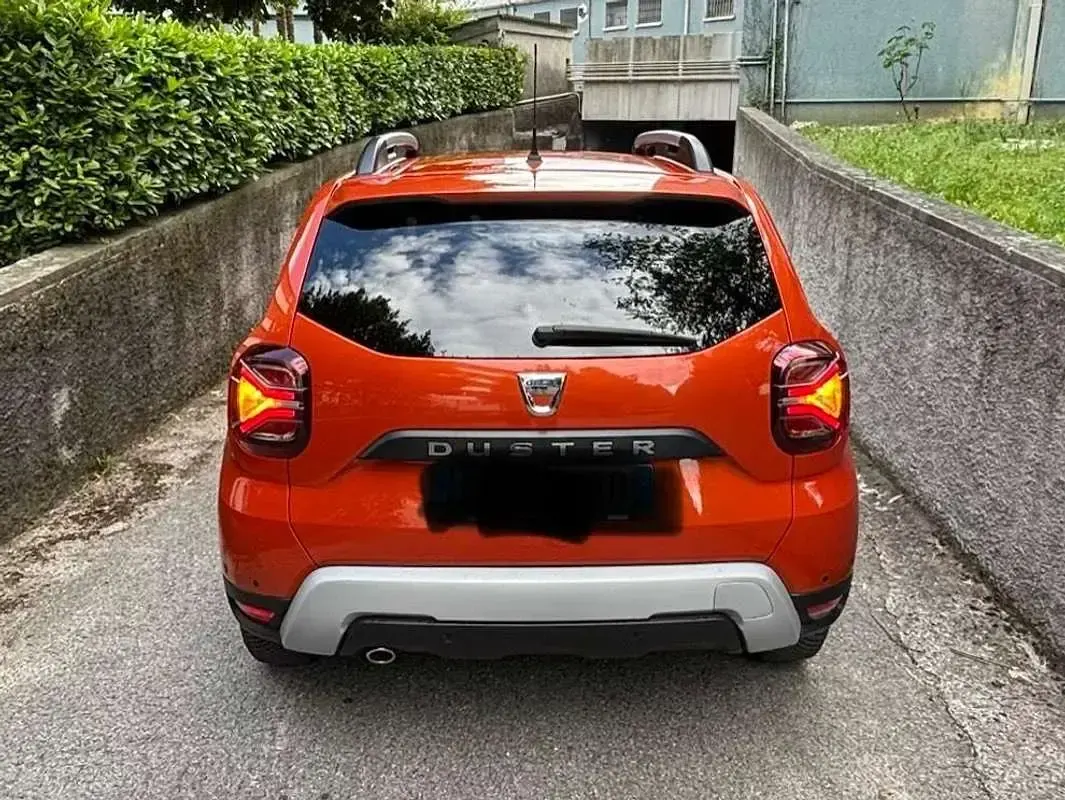 Usata Dacia Duster Prestige 116 CV (85 kW) 2021 Arancione SUV