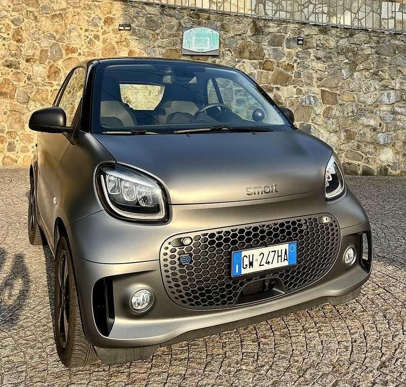 Usata Smart ForTwo Coupé Passion 41 kW (56 CV) 2023 Grigio Utilitaria