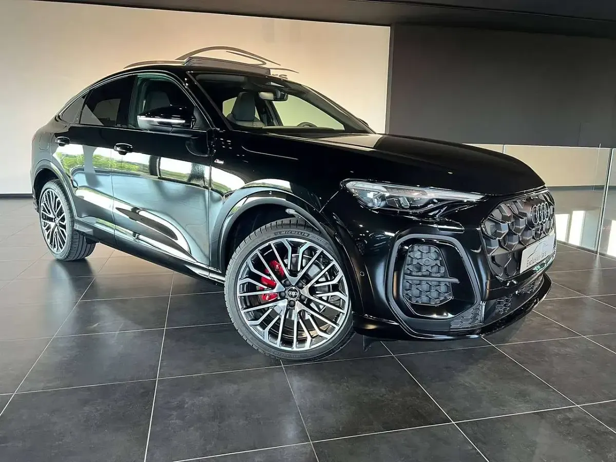 Nuova Audi Q5 Sportback S-Line 204 CV (150 kW) 2026 Nero muythos met. SUV