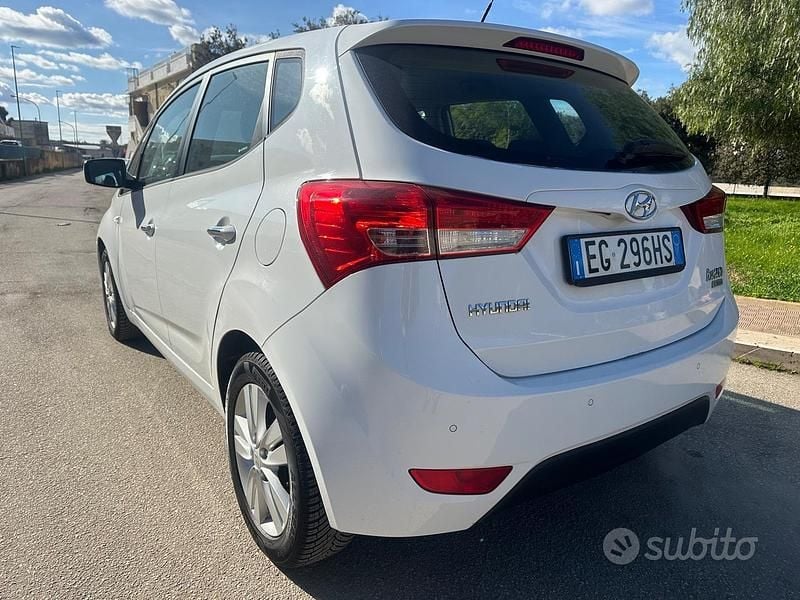 Usata Hyundai ix20 90 CV (66 kW) 2011 Bianco Utilitaria