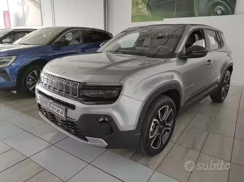 Nuova Jeep Avenger Summit 101 CV (74 kW) 2026 Grigio SUV