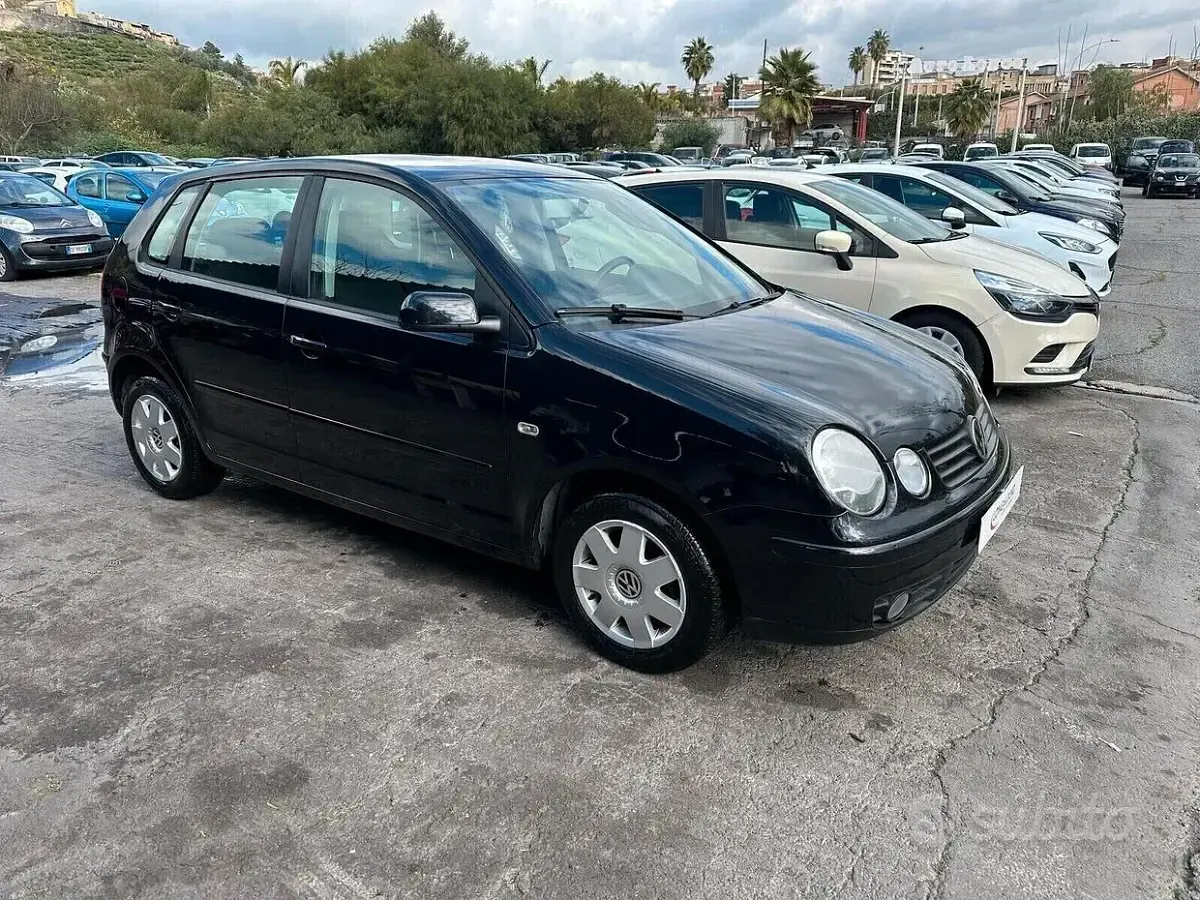 Usata VW Polo Trendline 101 CV (74 kW) 2004 Utilitaria