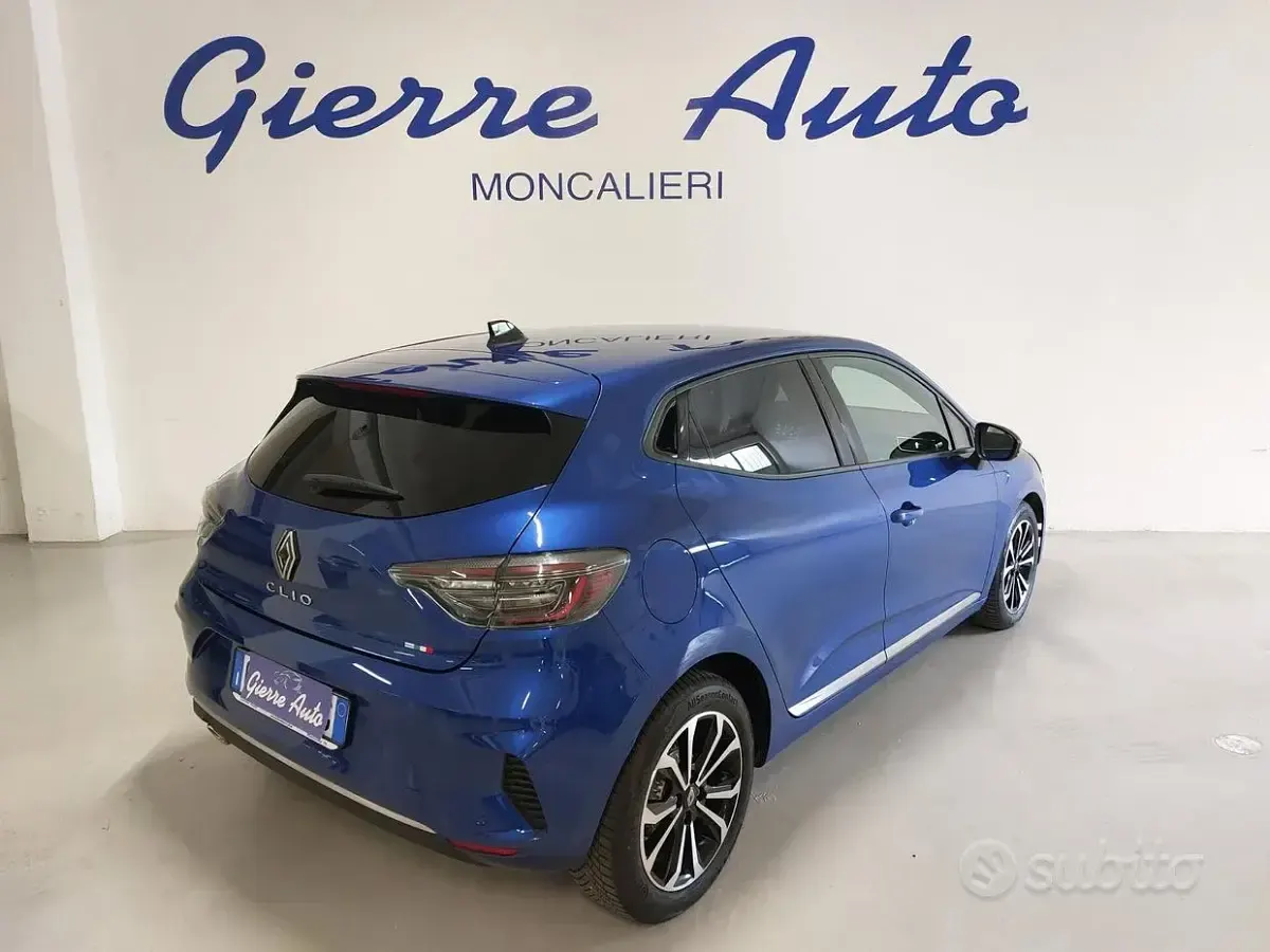 Usata Renault Clio V Techno 91 CV (66 kW) 2025 Bluazzurro Berlina