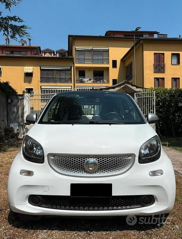 Usata 2015 Smart ForTwo Coupé Passion Utilitaria | 9500 € (Cara) - Immagine 1/4