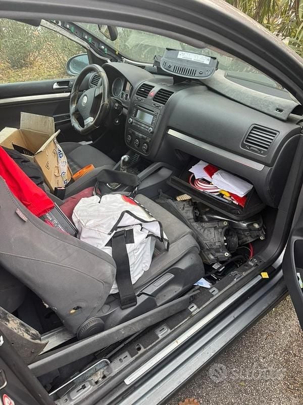 Usata VW Golf GTI 2005 Grigio Coupé