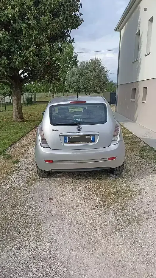 Usata Lancia Ypsilon 60 CV (44 kW) 2011 Utilitaria