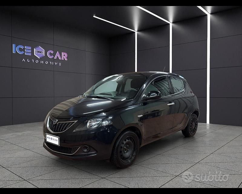 Nero Usata 2022 Lancia Ypsilon Silver Utilitaria | 7980 € (Super prezzo) - Immagine 1/4