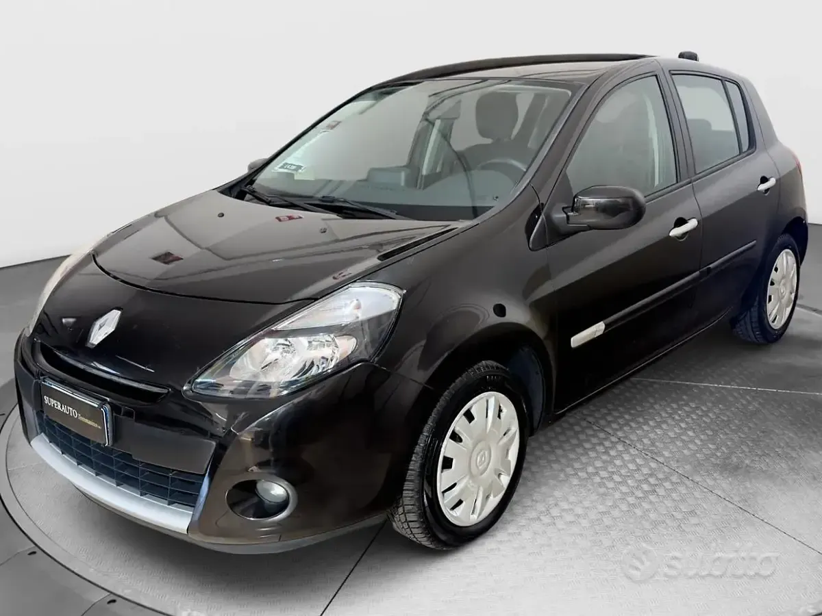 Usata Renault Clio IV Dynamique 75 CV (55 kW) 2012 Nero Berlina