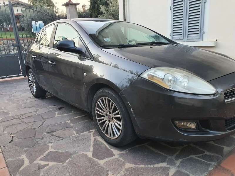 Grigio Usata 2009 Fiat Bravo Emotion Due volumi | 1700 € (Super prezzo) - Immagine 1/4