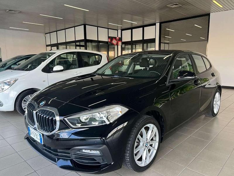 Nero Usata 2021 BMW 116 Advantage Due volumi | 18.500 € (Buon prezzo) - Immagine 1/4