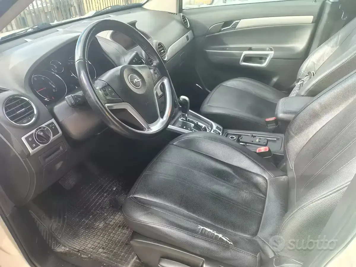 Usata Opel Antara 184 CV (135 kW) 2011 Bianco SUV