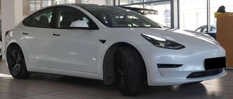Usata Tesla Model 3 Standard Range Plus 239 kW (325 CV) 2021 Bianco Berlina