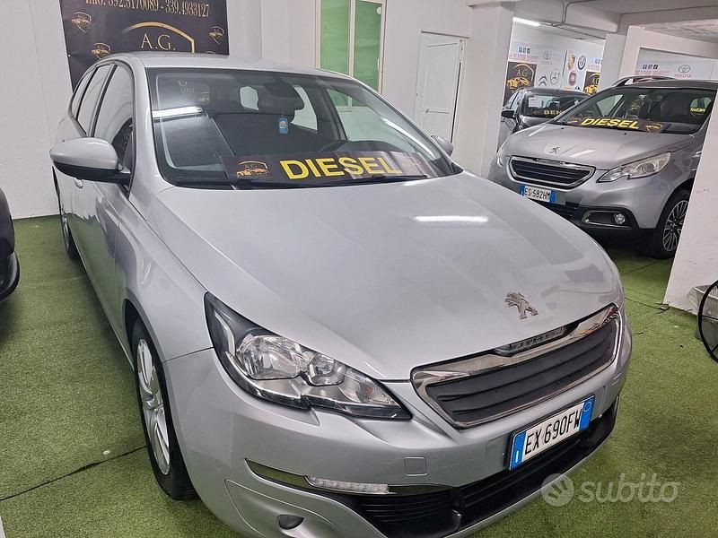 Usata Peugeot 308 Business-Line 92 CV (67 kW) 2014 Grigio Berlina