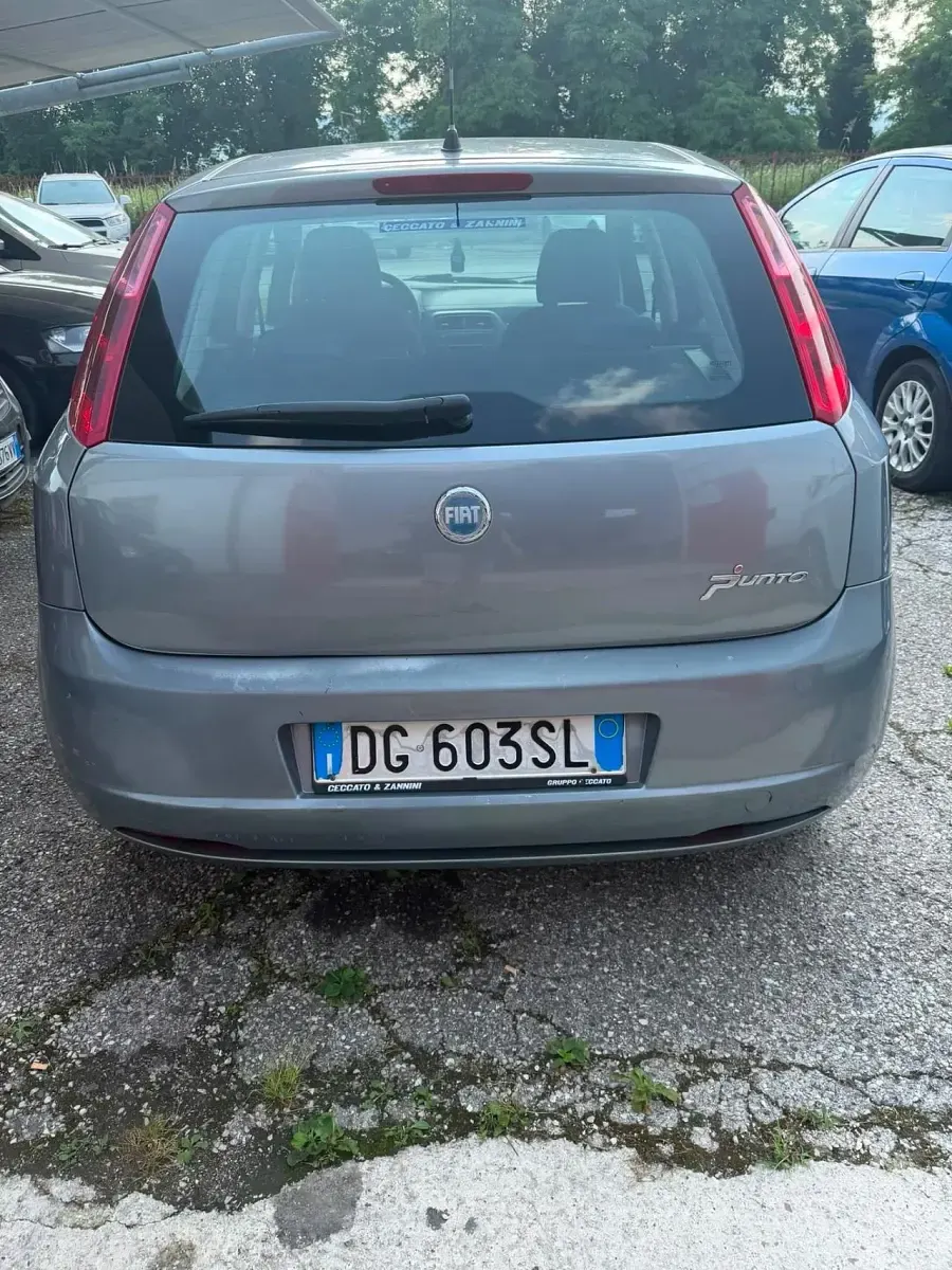 Usata Fiat Grande Punto Active 75 CV (55 kW) 2007 Blu Utilitaria