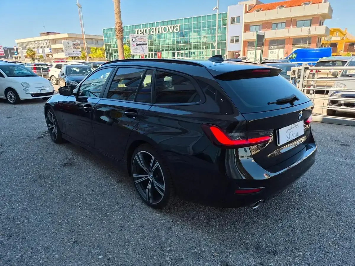 Usata BMW 320 Advantage 190 CV (139 kW) 2021 Nero Station wagon