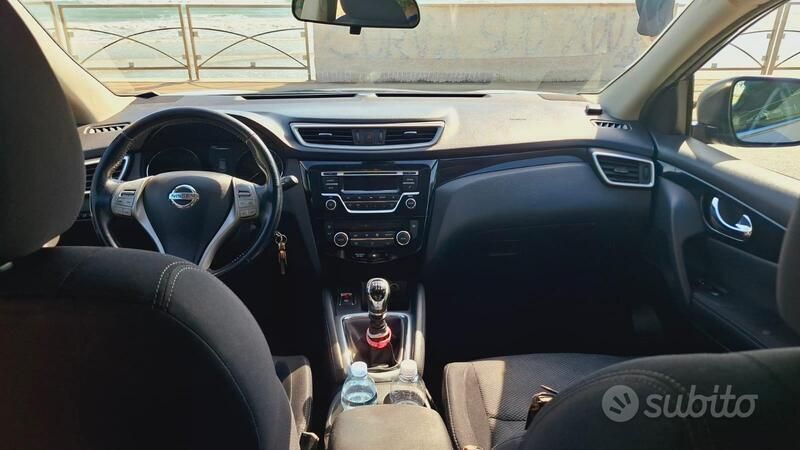 Usata Nissan Qashqai 115 CV (84 kW) 2017 Grigio SUV