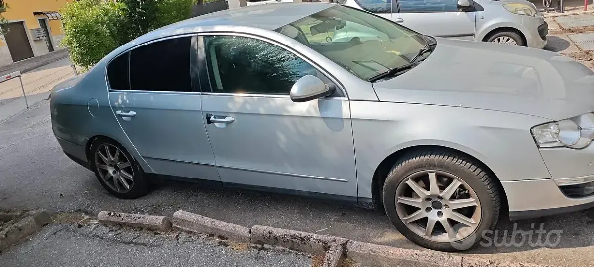 Usata VW Passat 105 CV (77 kW) 2008 Berlina
