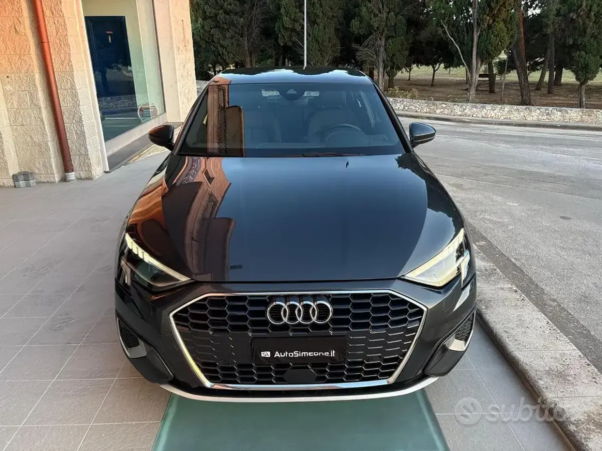 Usata Audi A3 Advanced 116 CV (85 kW) 2022 Grigio Berlina