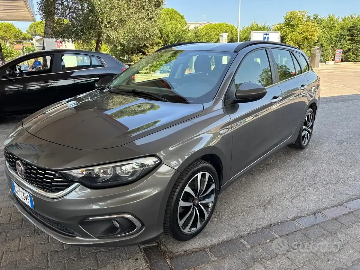 Usata Fiat Tipo Mirror 120 CV (88 kW) 2020 Grigio Station wagon