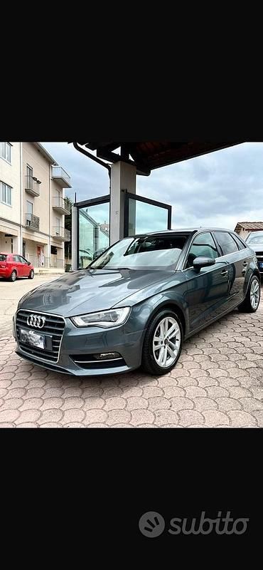Gebraucht Audi A3 116 PS (85 kW) 2014 Grau Limousine