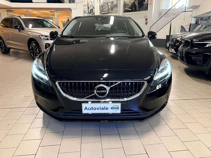 Usata Volvo V40 Kinetic 120 CV (88 kW) 2017 Nero Berlina