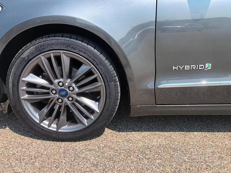 Usata Ford Mondeo Vignale 140 CV (102 kW) 2019 Grigio Berlina