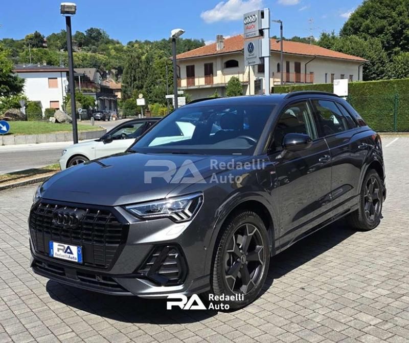 Grigio Usata 2023 Audi Q3 S-Line SUV | 39.000 € (Cara) - Immagine 1/4