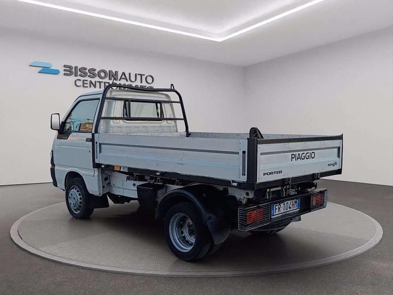 Usata Piaggio Porter 83 CV (61 kW) 2018 Bianco Monovolume