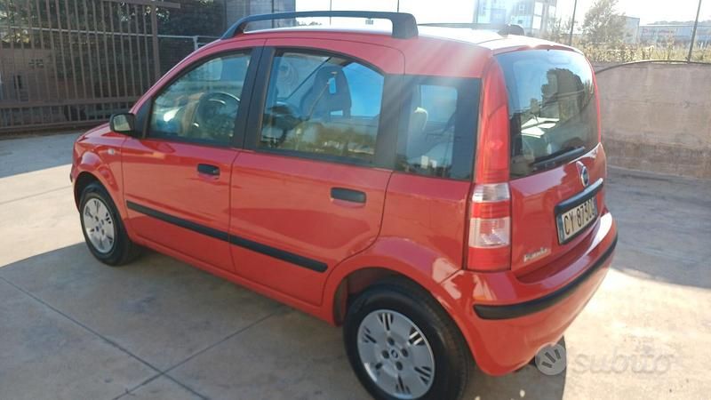 Usata Fiat Panda 59 CV (43 kW) 2006 Rosso Utilitaria