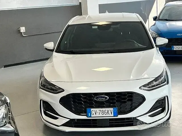 Usata Ford Focus Active 116 CV (85 kW) 2024 Bianco Berlina