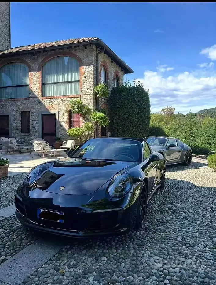 Usata Porsche 911 Carrera 4 GTS Targa 450 CV (330 kW) 2018 Nero Cabrio