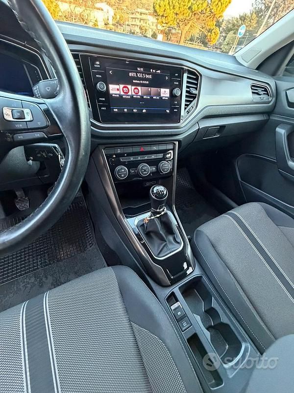 Usata VW T-Roc Style 116 CV (85 kW) 2019 Bianco SUV