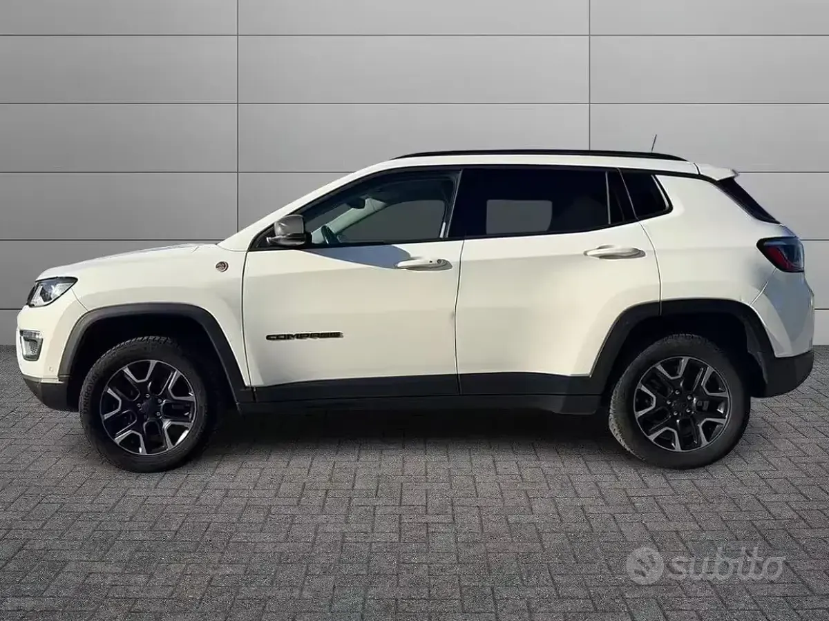 Usata Jeep Compass Trailhawk 170 CV (125 kW) 2018 Bianco SUV