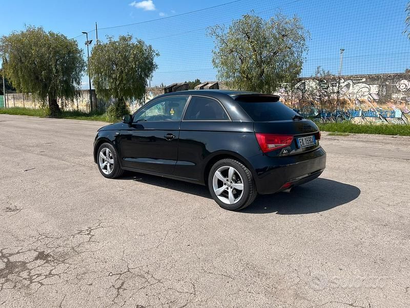 Usata Audi A1 90 CV (66 kW) 2011 Nero Utilitaria