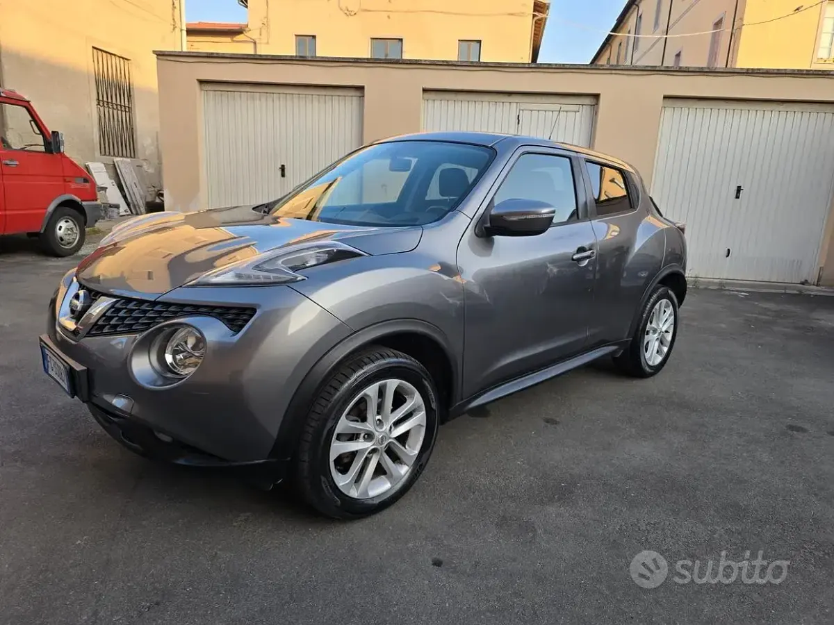 Usata Nissan Juke Acenta 110 CV (80 kW) 2016 Grigio SUV