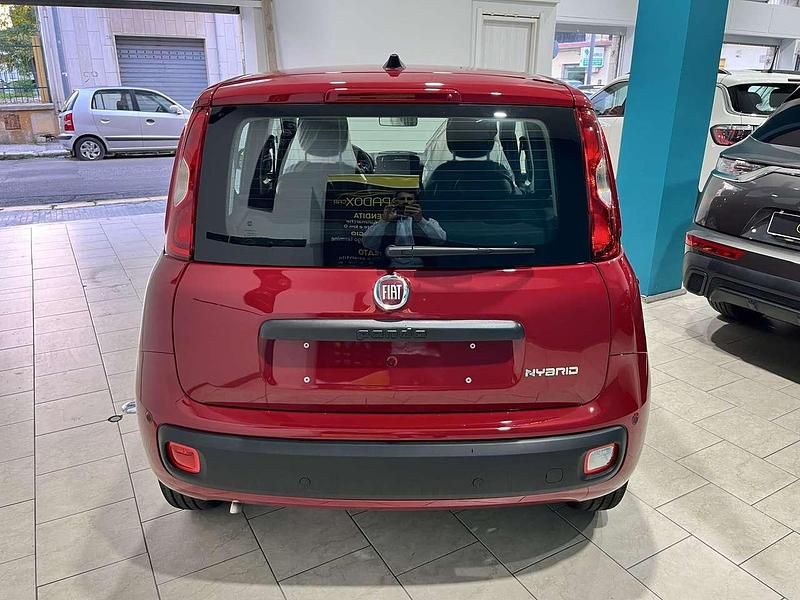 Nuova Fiat Panda 69 CV (50 kW) 2025 Rosso Utilitaria