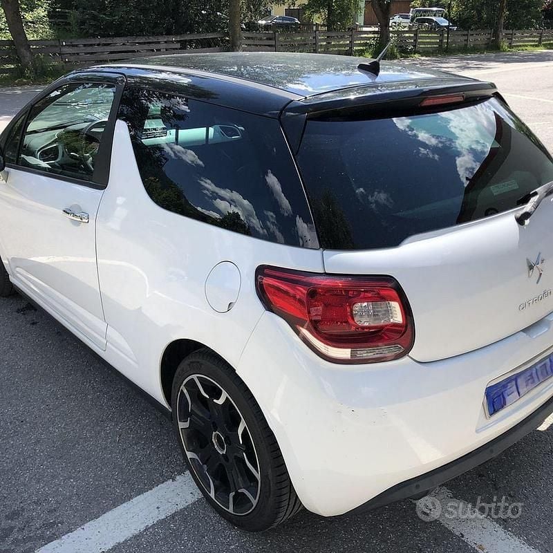 Usata Citroën DS3 79 CV (58 kW) 2011 Bianco Utilitaria