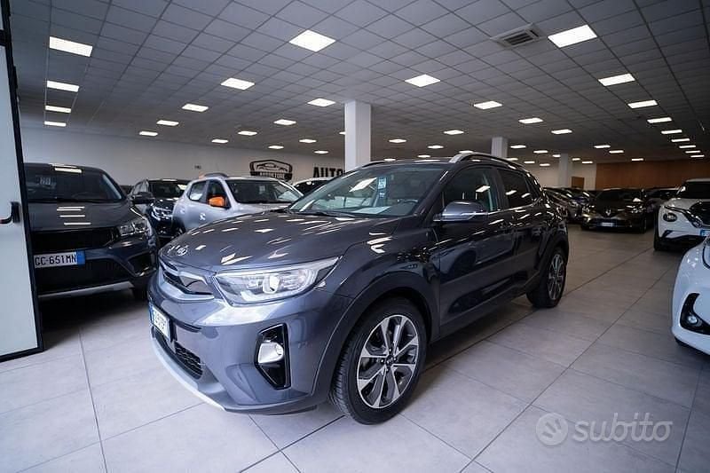 Usata Kia Stonic 97 CV (71 kW) 2020 Grigio SUV